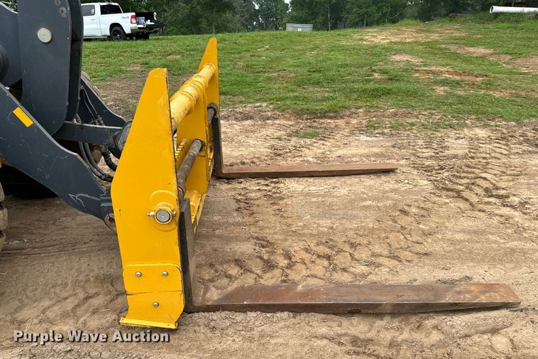 image for item DN7685 2022 John Deere  544 P-Tier wheel loader