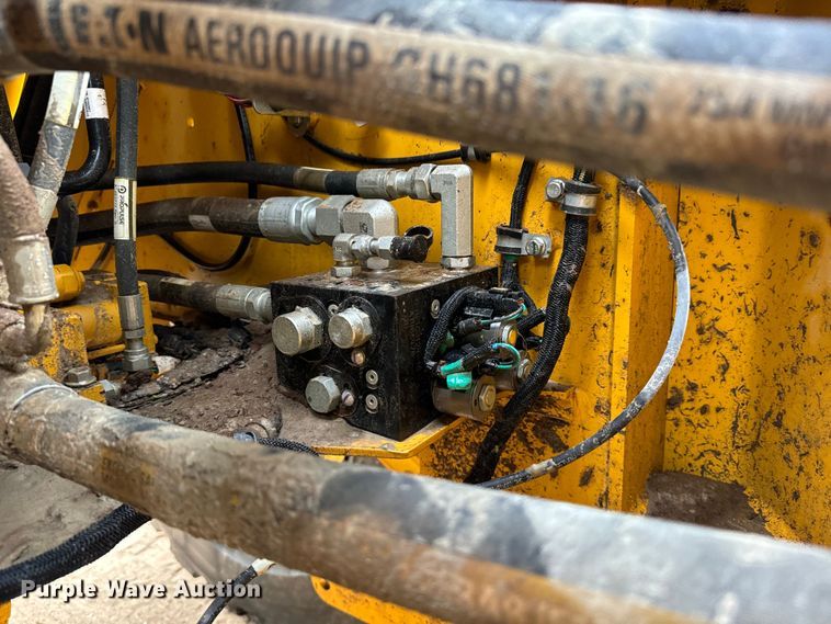 image for item DN7685 2022 John Deere  544 P-Tier wheel loader