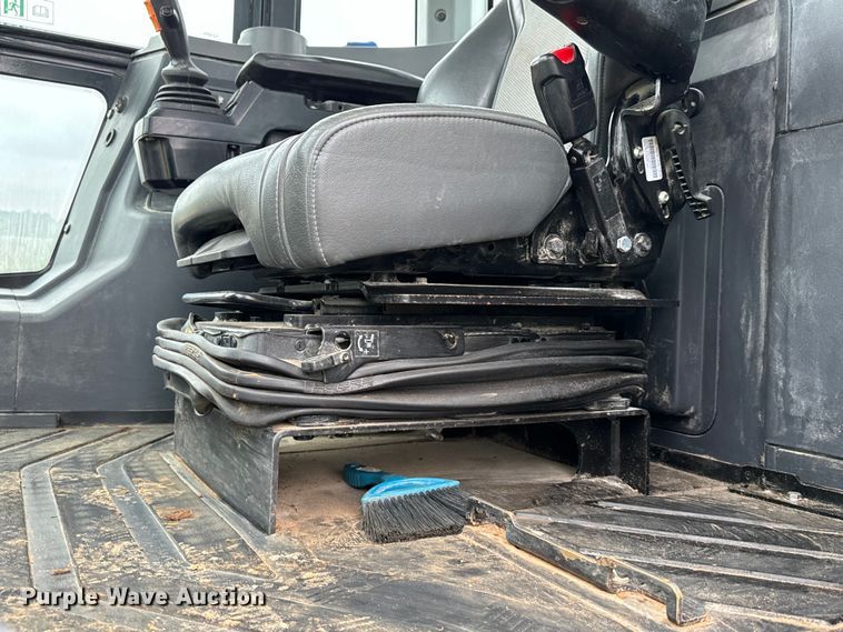 image for item DN7685 2022 John Deere  544 P-Tier wheel loader