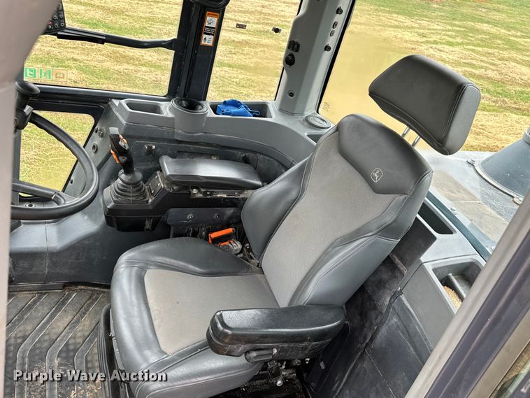 image for item DN7685 2022 John Deere  544 P-Tier wheel loader