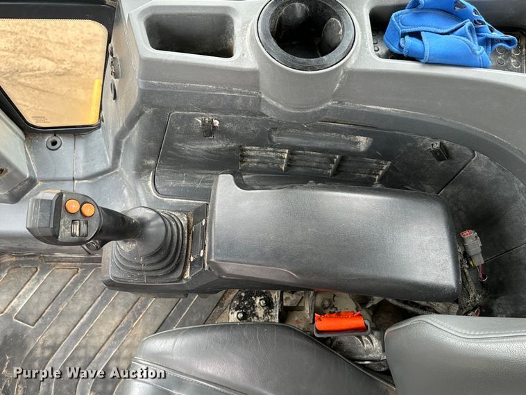 image for item DN7685 2022 John Deere  544 P-Tier wheel loader