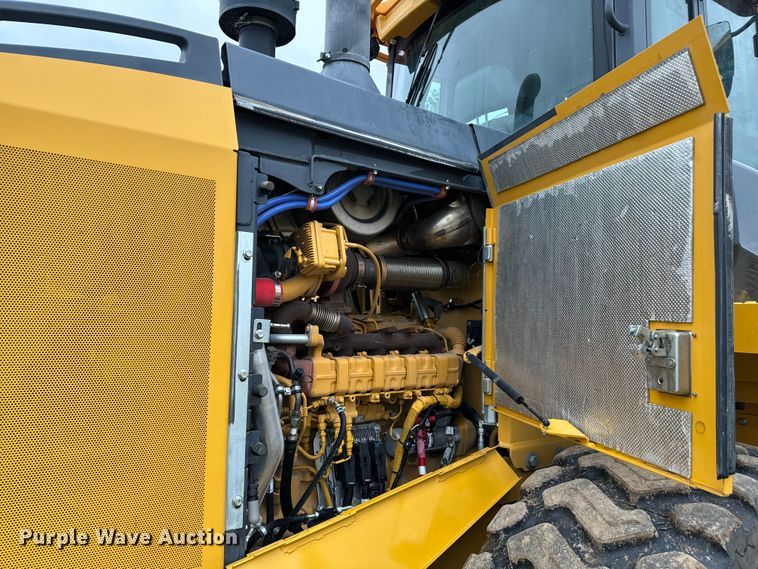 image for item DN7685 2022 John Deere  544 P-Tier wheel loader