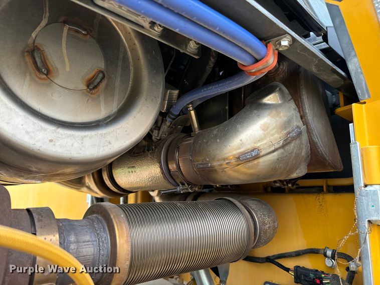 image for item DN7685 2022 John Deere  544 P-Tier wheel loader