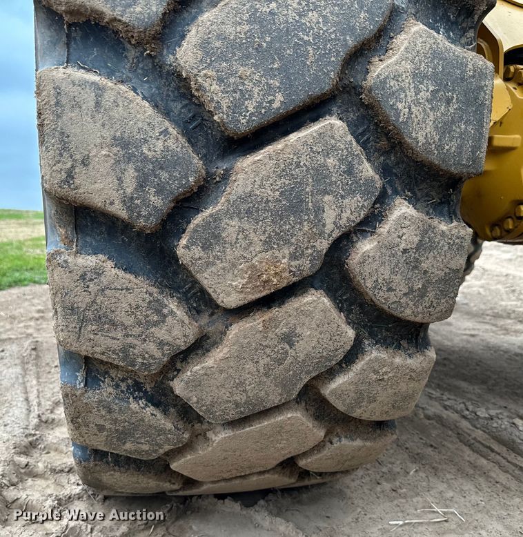 image for item DN7685 2022 John Deere  544 P-Tier wheel loader