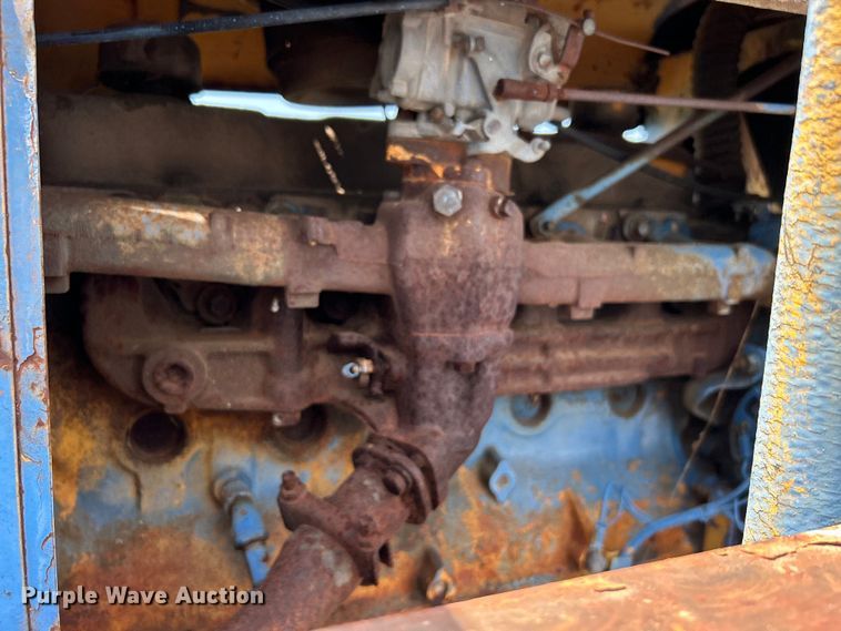 image for item DO1085 1992 International  4900 drilling rig truck