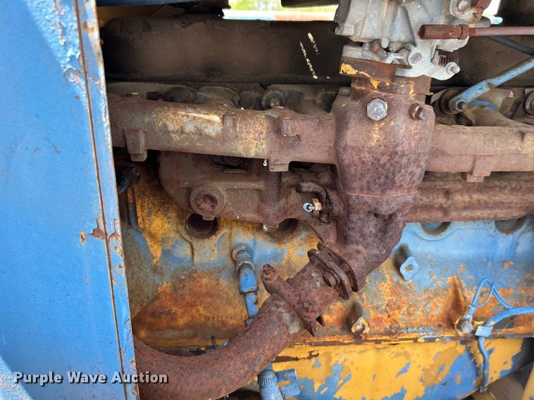 image for item DO1085 1992 International  4900 drilling rig truck