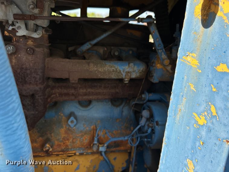 image for item DO1085 1992 International  4900 drilling rig truck