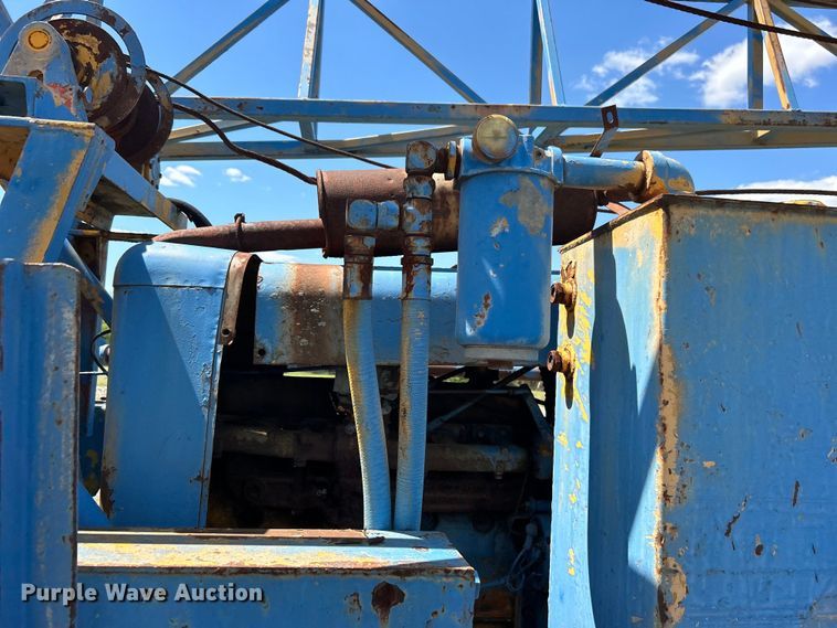 image for item DO1085 1992 International  4900 drilling rig truck