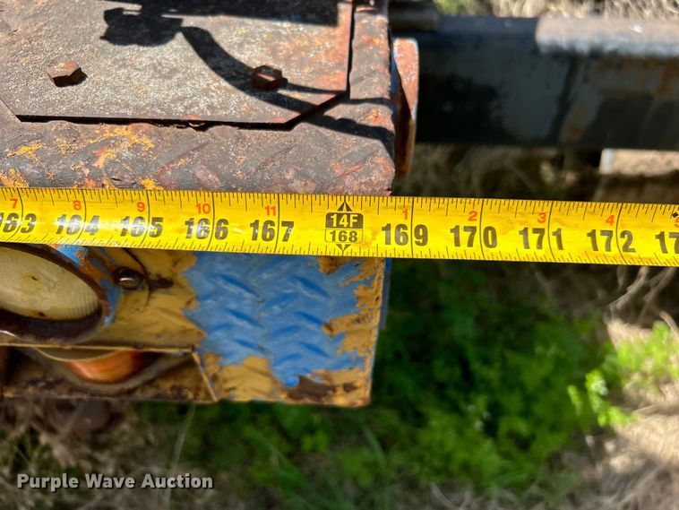 image for item DO1085 1992 International  4900 drilling rig truck