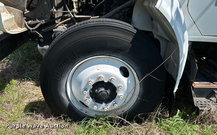 image for item DO1085 1992 International  4900 drilling rig truck