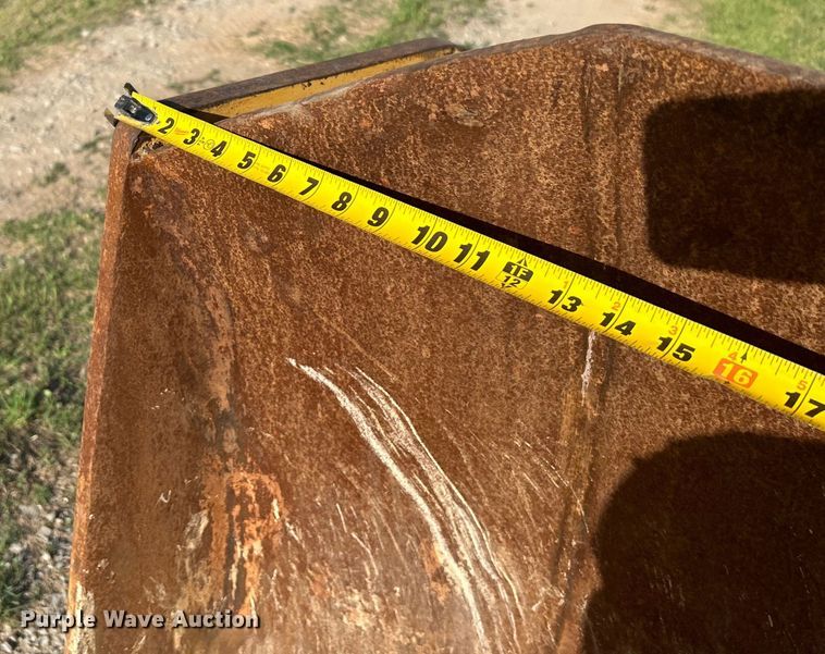 image for item DO1098 1996 Caterpillar  D6R XL dozer