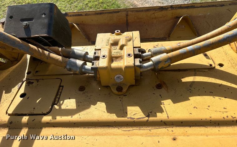 image for item DO1098 1996 Caterpillar  D6R XL dozer