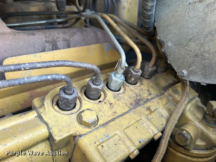 image for item DO1098 1996 Caterpillar  D6R XL dozer