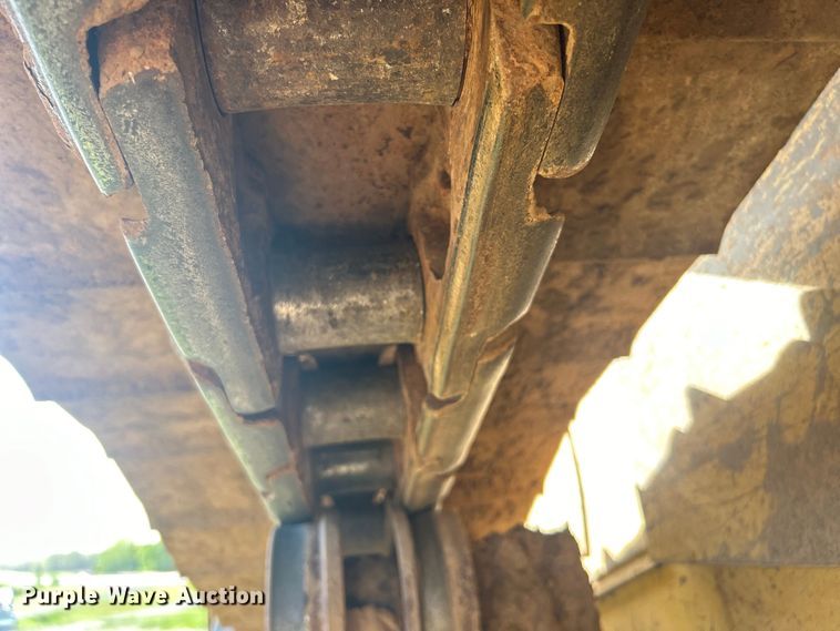 image for item DO1098 1996 Caterpillar  D6R XL dozer