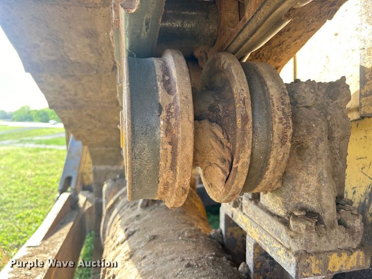 image for item DO1098 1996 Caterpillar  D6R XL dozer