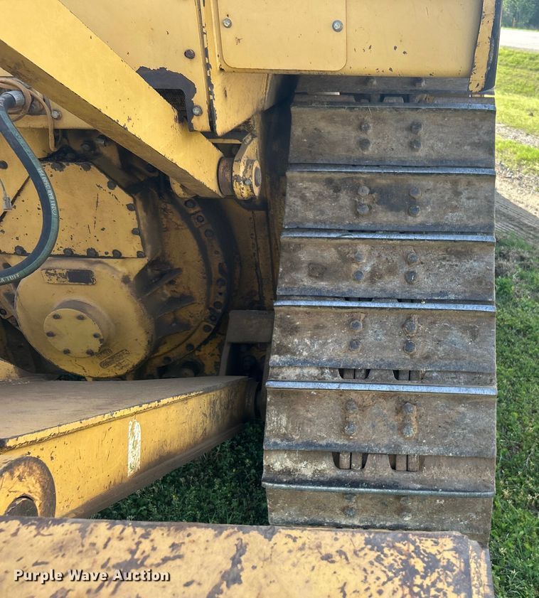 image for item DO1098 1996 Caterpillar  D6R XL dozer