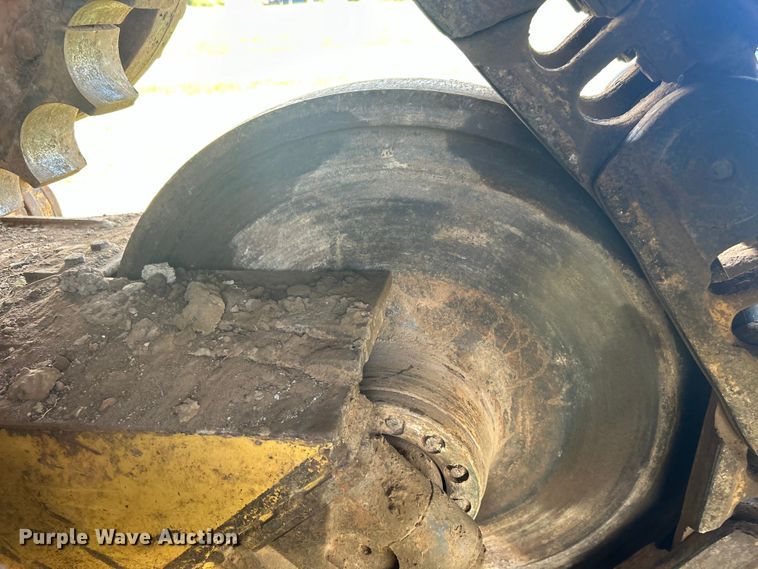 image for item DO1098 1996 Caterpillar  D6R XL dozer