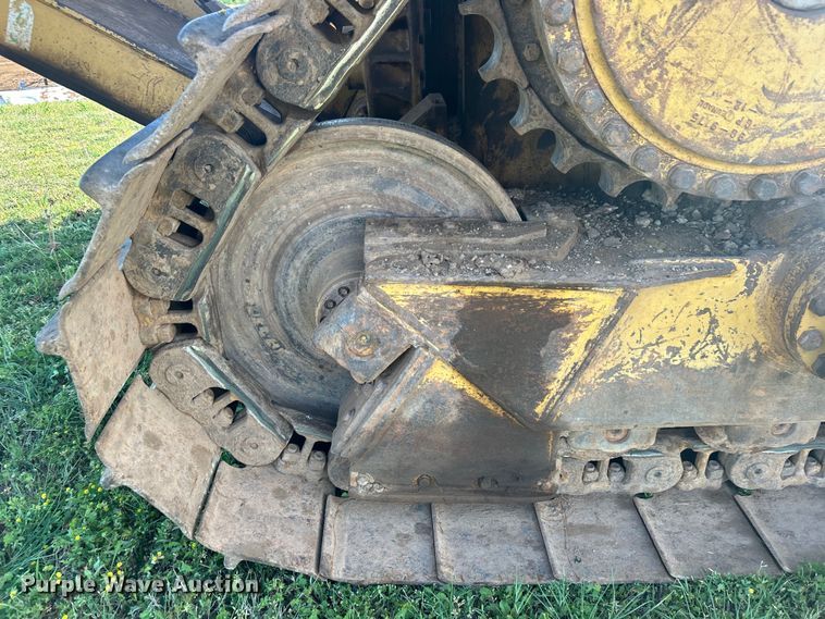 image for item DO1098 1996 Caterpillar  D6R XL dozer