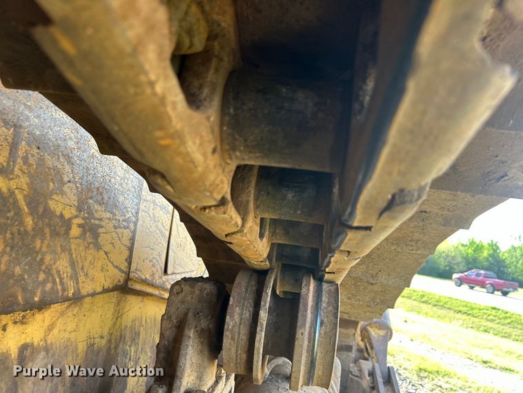 image for item DO1098 1996 Caterpillar  D6R XL dozer