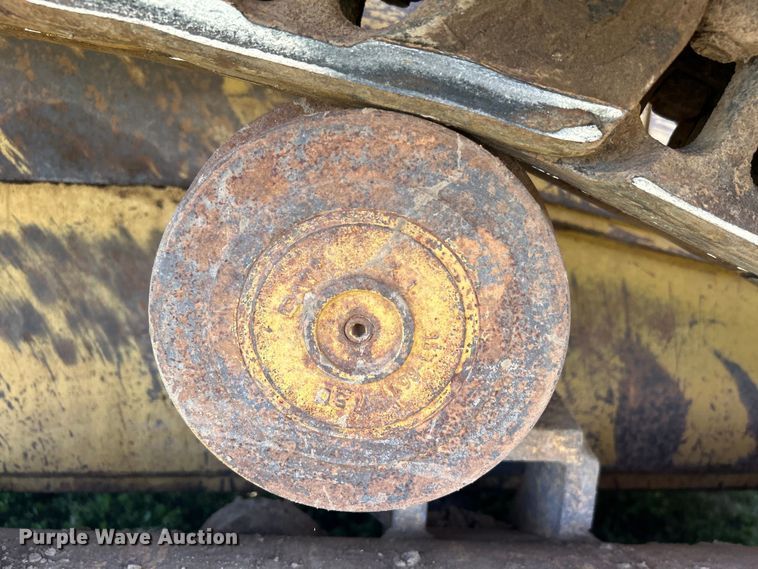 image for item DO1098 1996 Caterpillar  D6R XL dozer