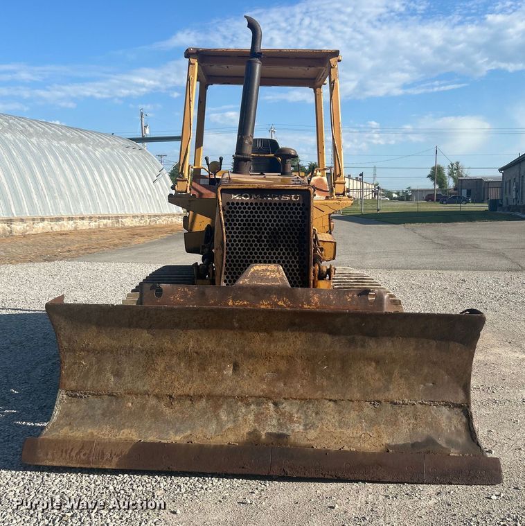 image for item DO1140 1990 Komatsu D31E-18 dozer