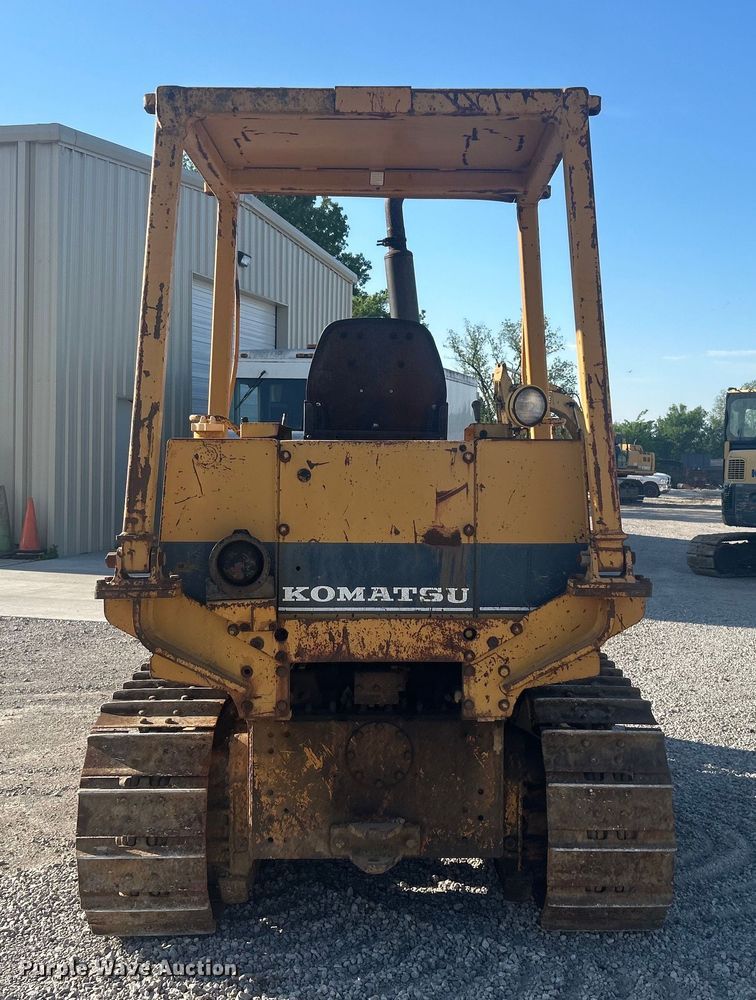 image for item DO1140 1990 Komatsu D31E-18 dozer