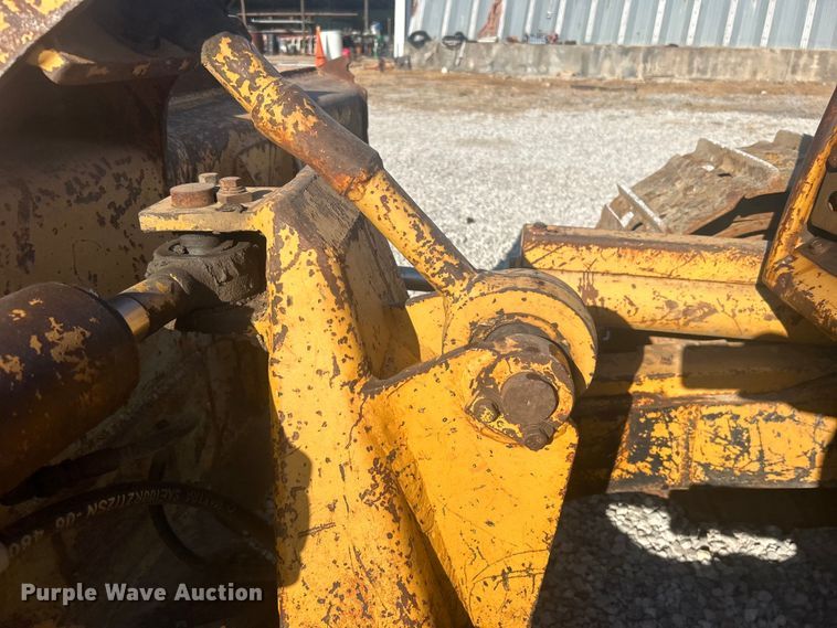 image for item DO1140 1990 Komatsu D31E-18 dozer
