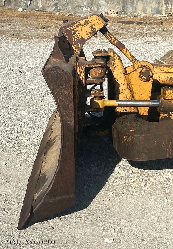 image for item DO1140 1990 Komatsu D31E-18 dozer