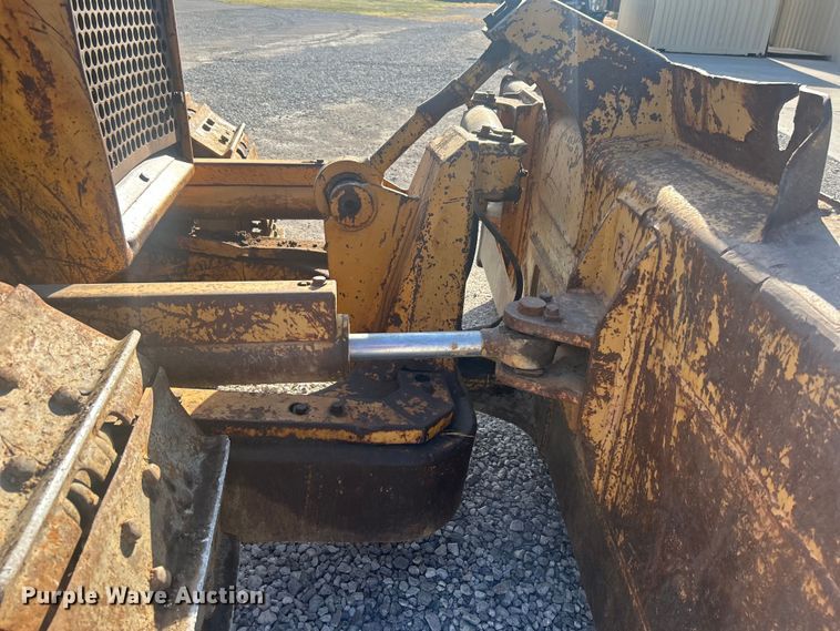 image for item DO1140 1990 Komatsu D31E-18 dozer