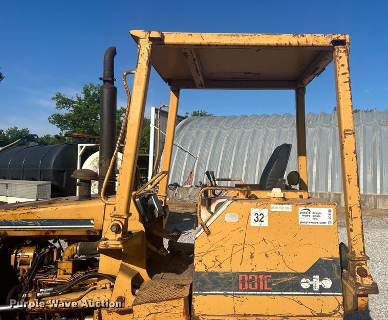 image for item DO1140 1990 Komatsu D31E-18 dozer