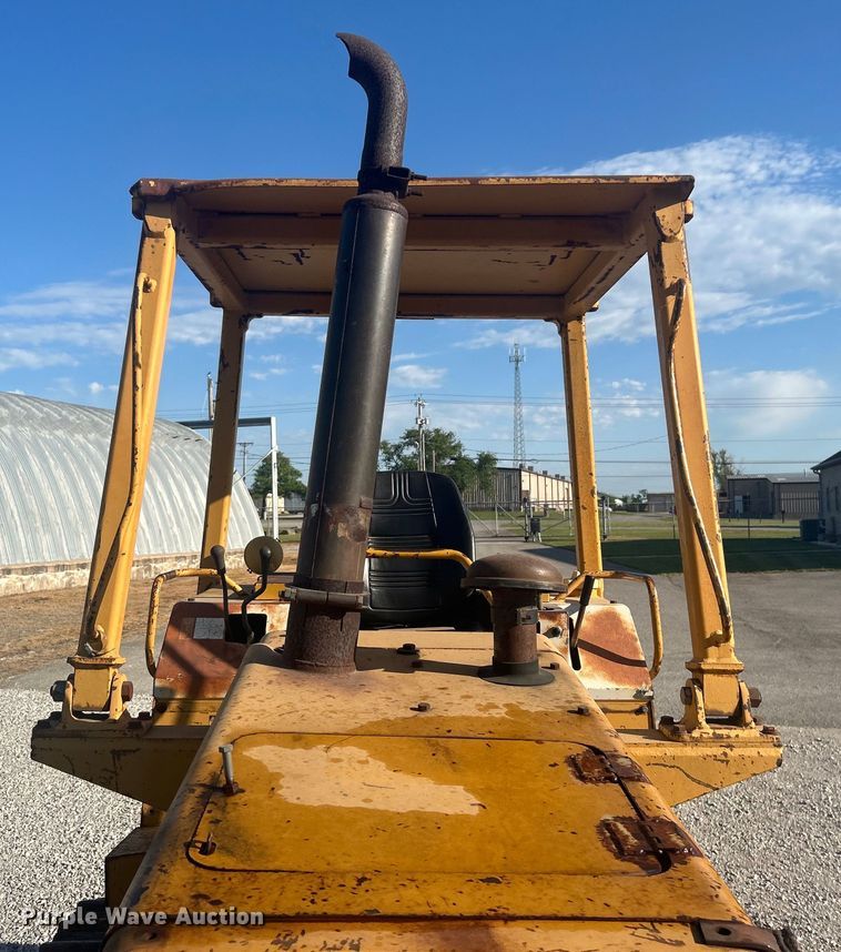 image for item DO1140 1990 Komatsu D31E-18 dozer