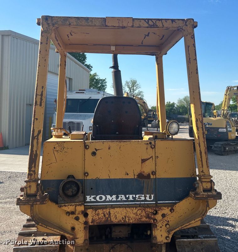 image for item DO1140 1990 Komatsu D31E-18 dozer