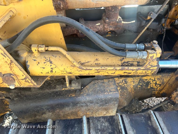 image for item DO1140 1990 Komatsu D31E-18 dozer