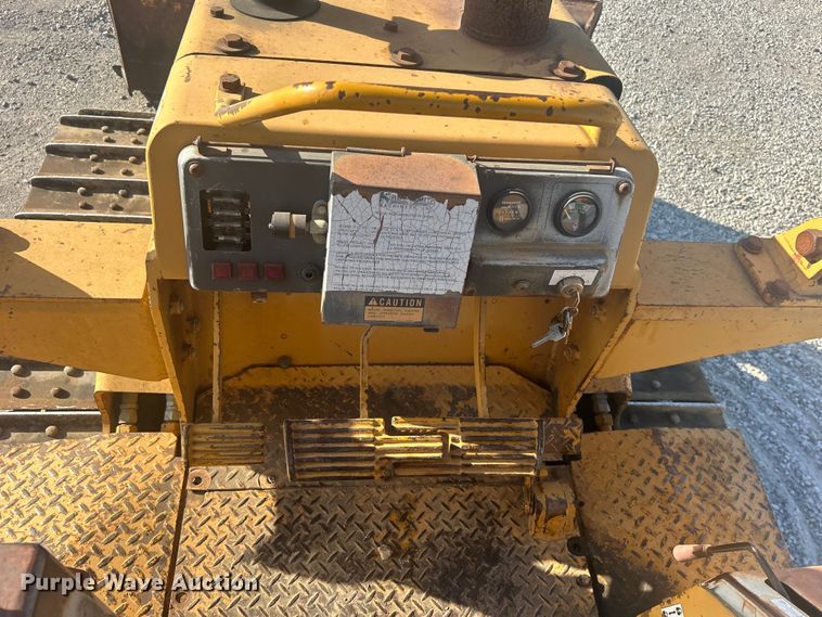 image for item DO1140 1990 Komatsu D31E-18 dozer