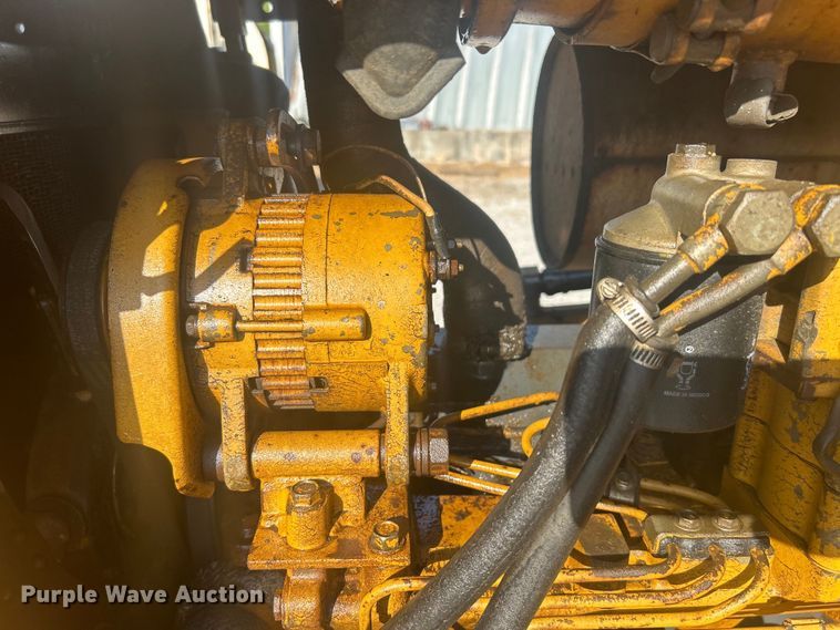 image for item DO1140 1990 Komatsu D31E-18 dozer