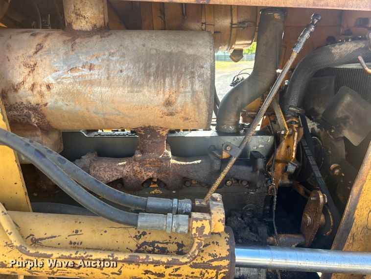 image for item DO1140 1990 Komatsu D31E-18 dozer