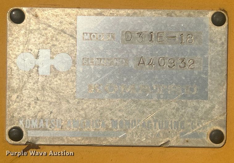 image for item DO1140 1990 Komatsu D31E-18 dozer