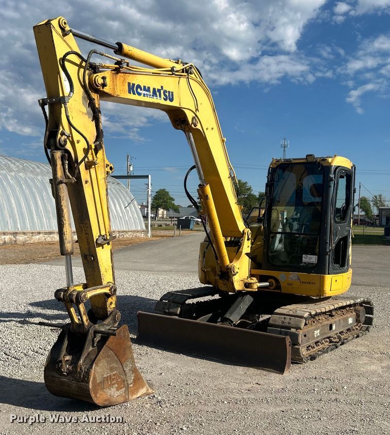 image for item DO1141 2010 Komatsu PC88MR-8 mini excavator