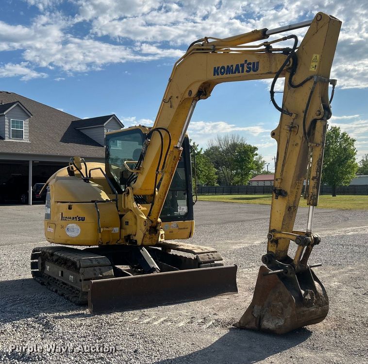 image for item DO1141 2010 Komatsu PC88MR-8 mini excavator