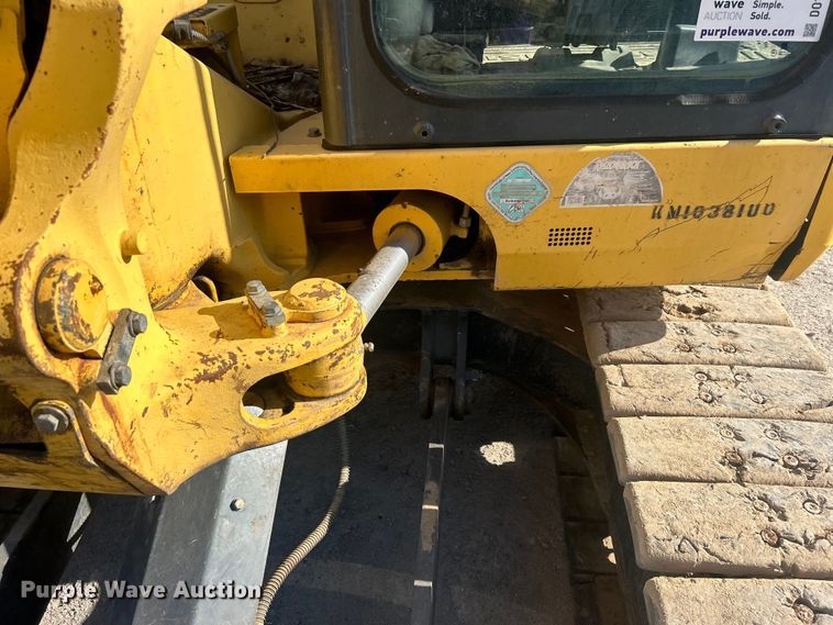 image for item DO1141 2010 Komatsu PC88MR-8 mini excavator