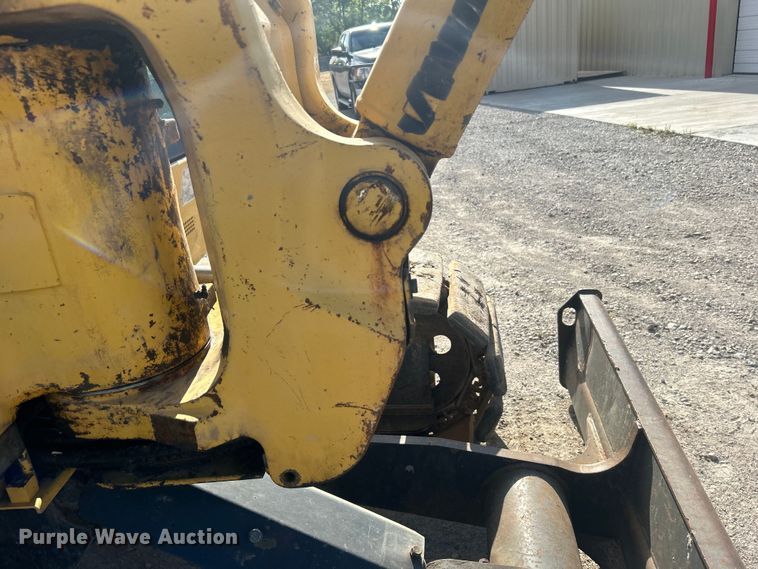 image for item DO1141 2010 Komatsu PC88MR-8 mini excavator