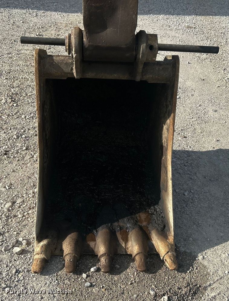 image for item DO1141 2010 Komatsu PC88MR-8 mini excavator