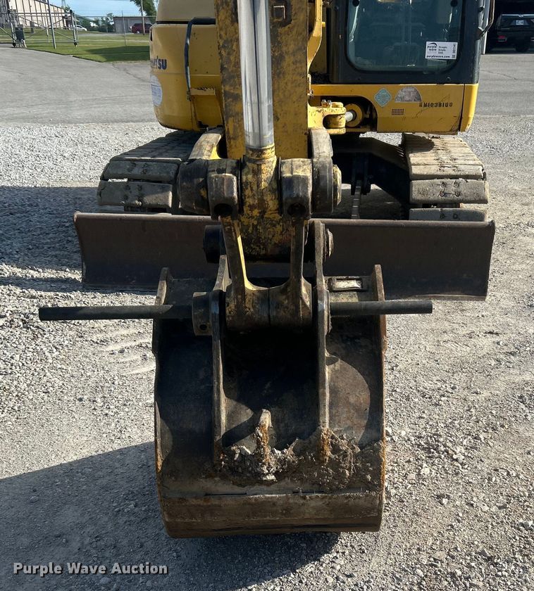 image for item DO1141 2010 Komatsu PC88MR-8 mini excavator