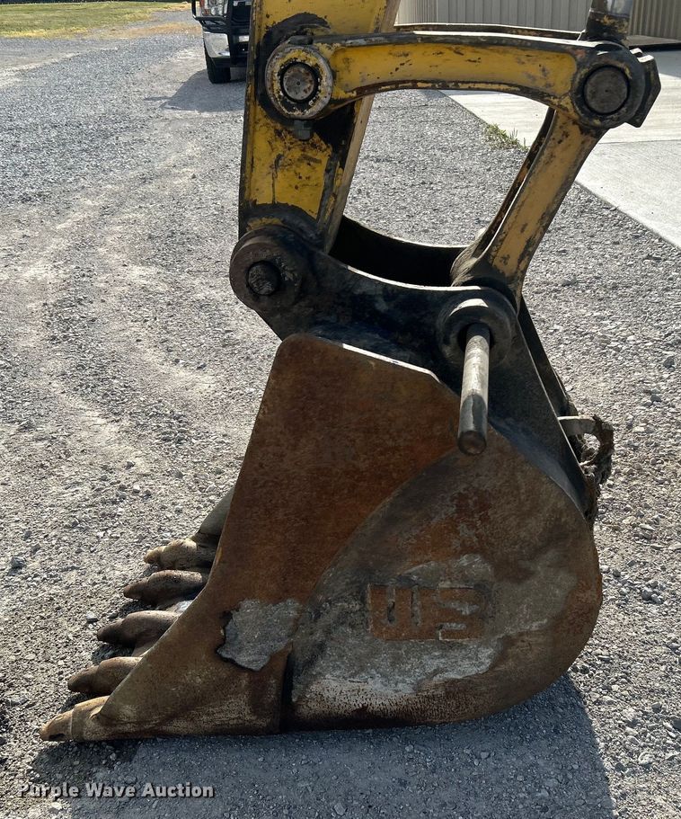 image for item DO1141 2010 Komatsu PC88MR-8 mini excavator