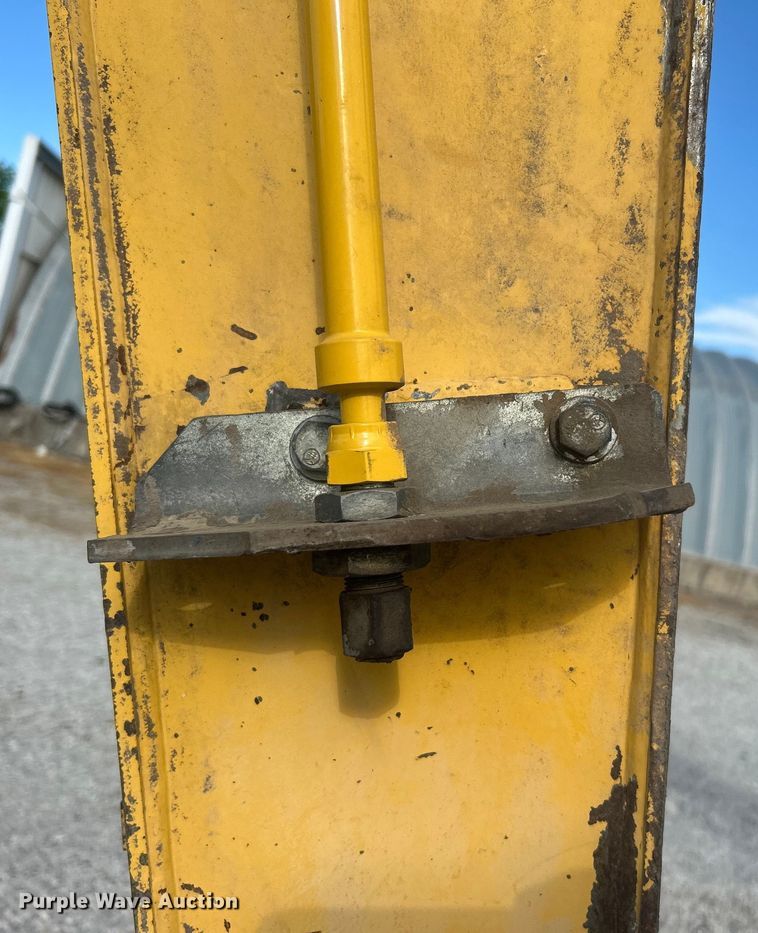 image for item DO1141 2010 Komatsu PC88MR-8 mini excavator