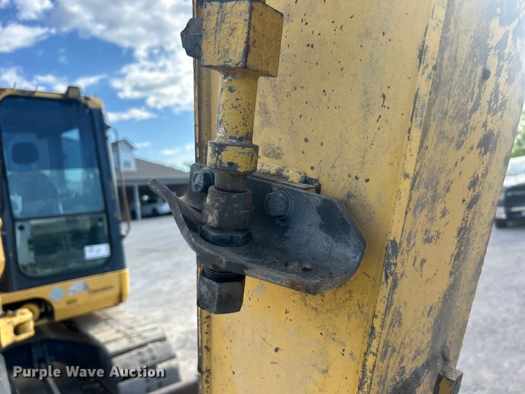 image for item DO1141 2010 Komatsu PC88MR-8 mini excavator