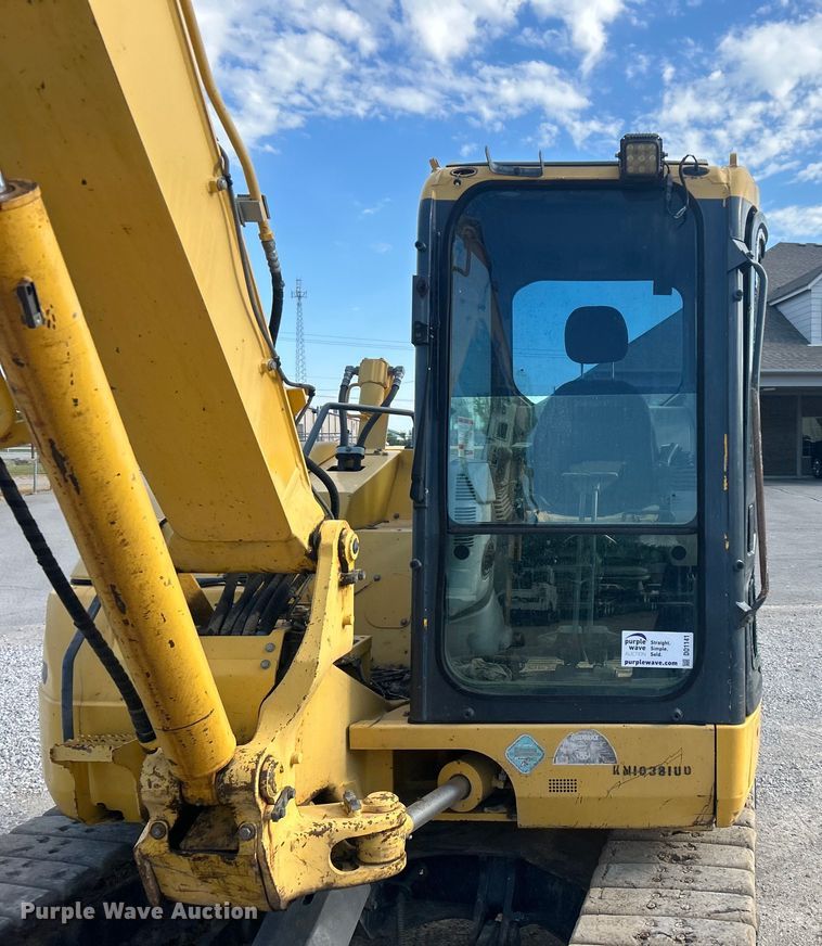 image for item DO1141 2010 Komatsu PC88MR-8 mini excavator