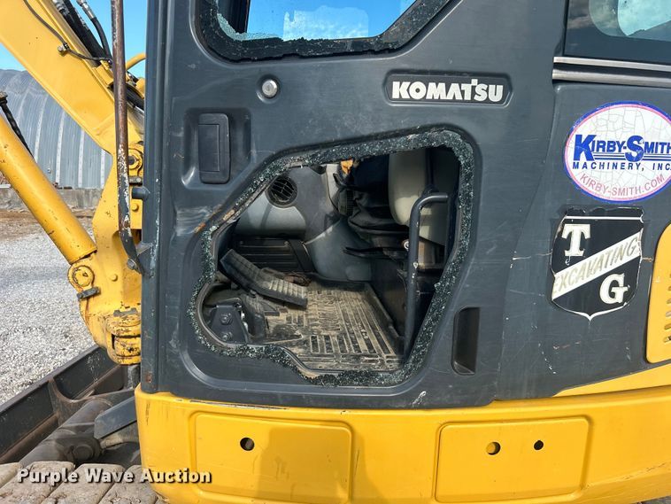 image for item DO1141 2010 Komatsu PC88MR-8 mini excavator
