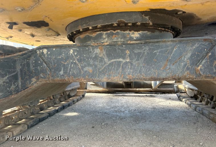 image for item DO1141 2010 Komatsu PC88MR-8 mini excavator