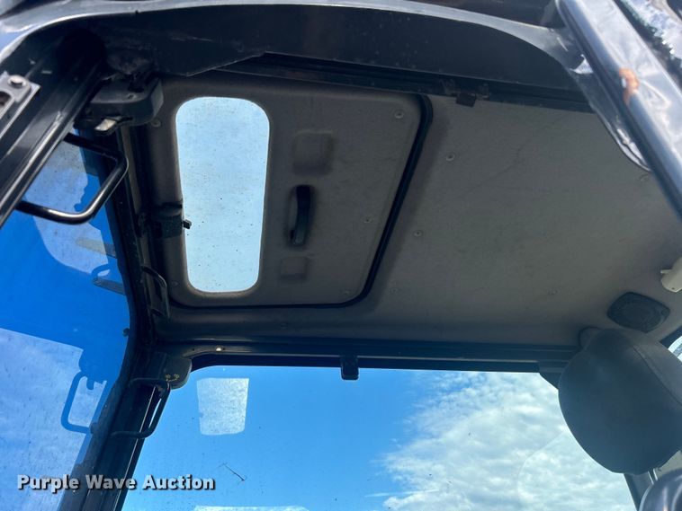 image for item DO1141 2010 Komatsu PC88MR-8 mini excavator